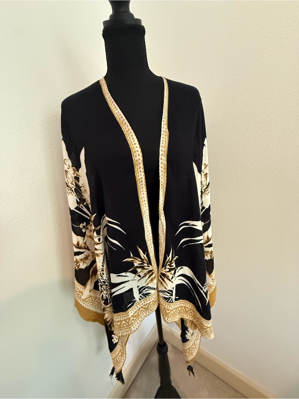 Vince Camuto Black and Gold caftan top/coverup with tassels